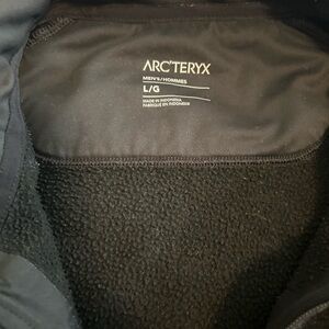 Arc'teryx Men's Black Fleece Jacket